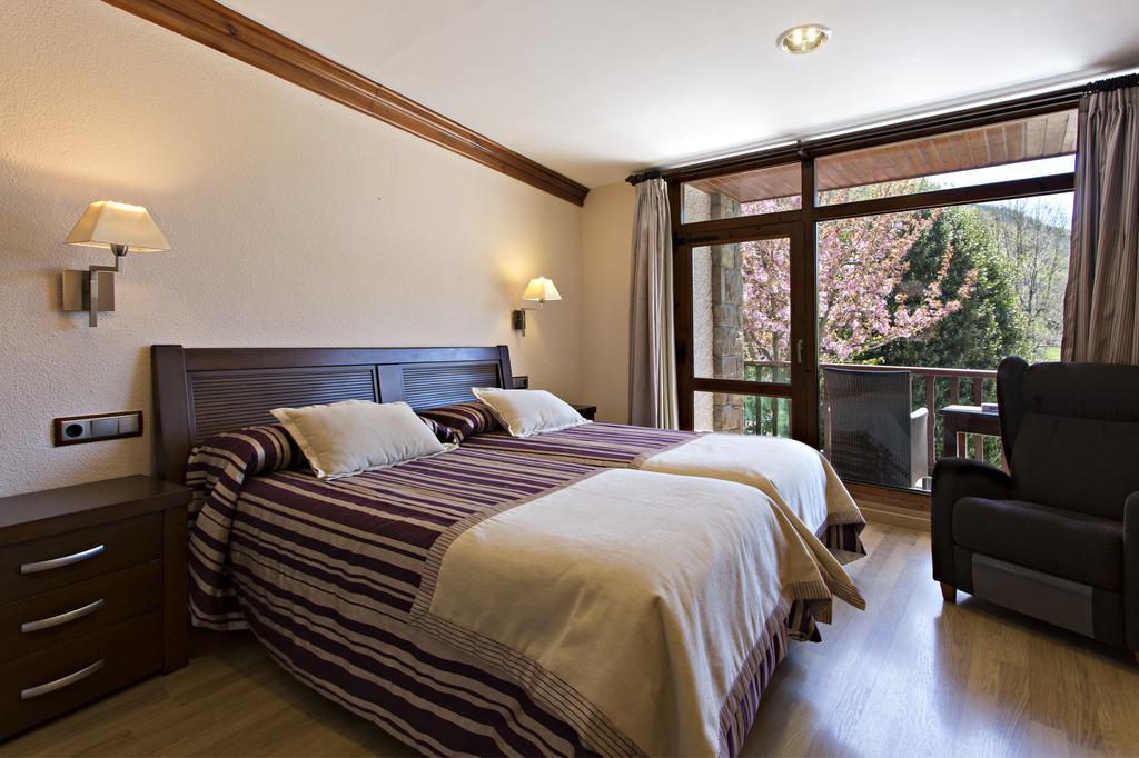 Hotel La Coma Сеткасес Экстерьер фото